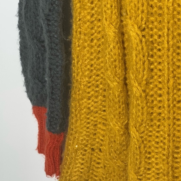 Colorful Striped Women's Sweater - Picture 4 of 6